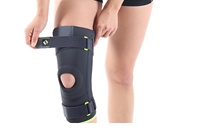 REF 103  Наколенник с отверстием для чашечки ,гиб.бок. вставками  и фик. лентами. Неопрен.   Размеры: S,M,L,XL,XXL